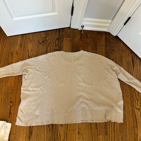 DKNY Oversized Sweater - Picture 2 of 2